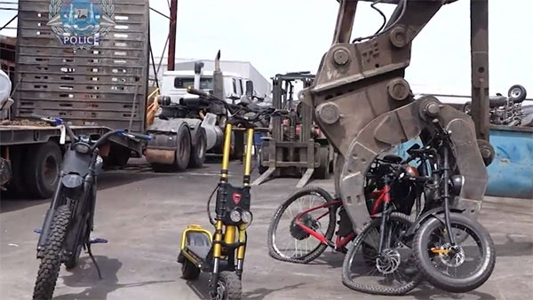 9news_불법-전동자전거-파쇄.jpg